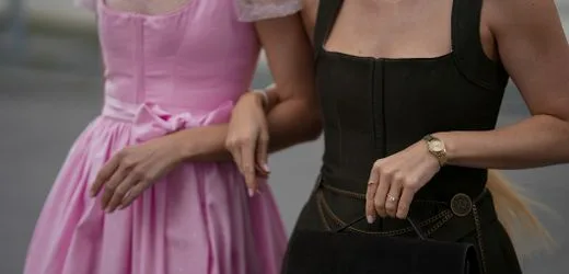 Oktoberfest-Tracht: Wie Dirndl und Lederhosen zum Dresscode wurden