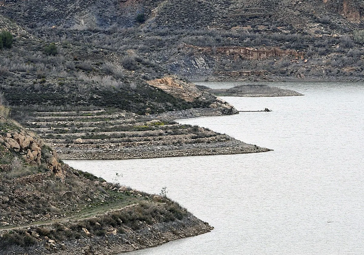 Almería afronta otro invierno con sus embalses bajo mínimos y una desaladora inutilizada desde hace 14 años