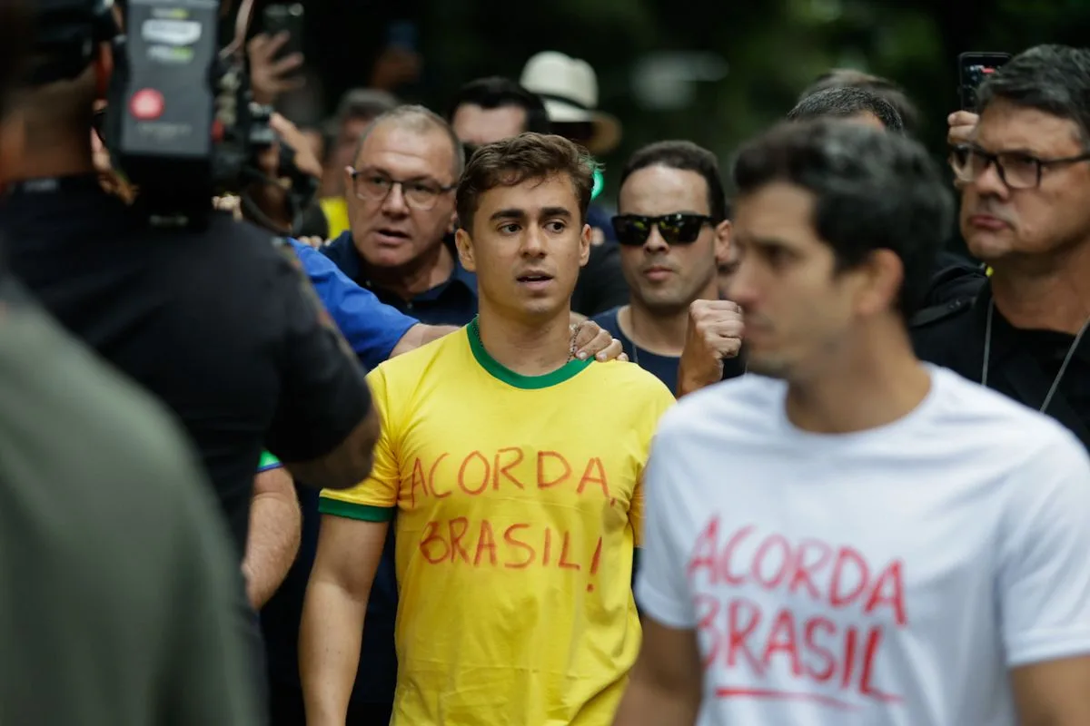 Nikolas chega ao Amapá sob tensão e mira Alcolumbre em ato neste domingo