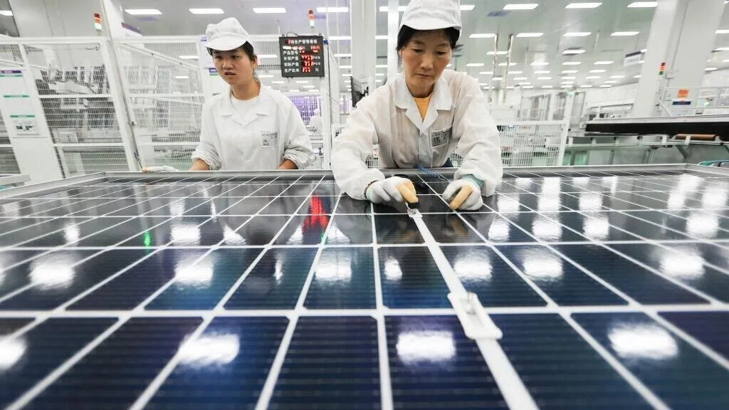Énergie solaire: pourquoi la chute du prix des panneaux bouleverse le marché de l'électricité