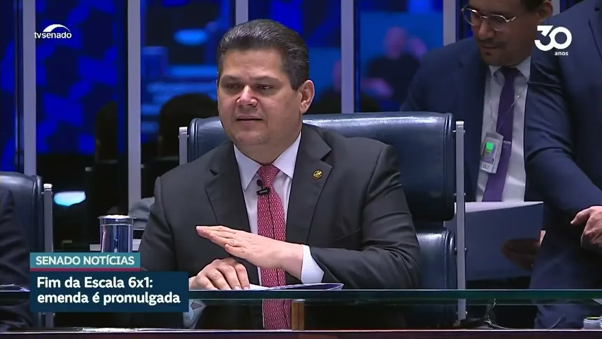 Vídeo: Fim da escala 6x1 é promulgado em sessão do Congresso Nacional