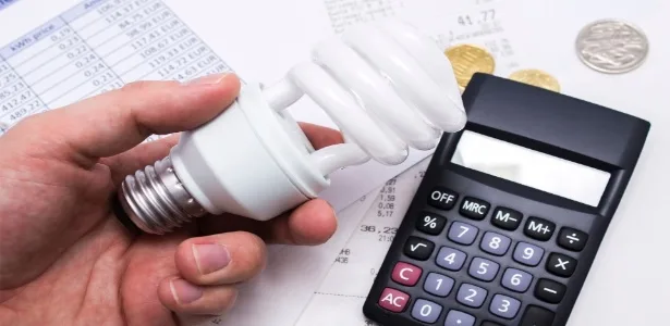 Prévia da inflação recua 0,4% em agosto com contas de luz mais baratas