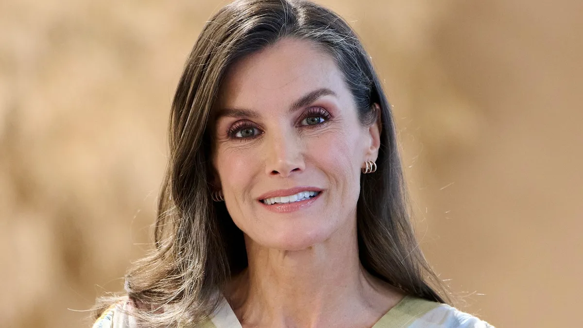 Copia las sandalias planas de Letizia con estos modelos de rebajas desde 30€