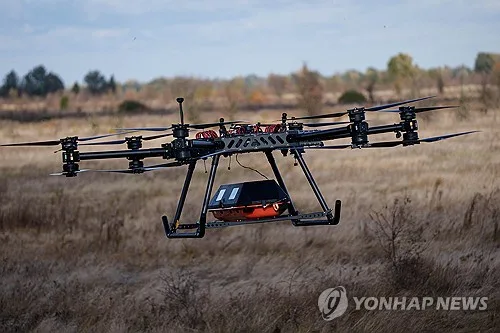 하늘엔 드론, 육지엔 무인차량…글로벌 방산업계 주도권 경쟁