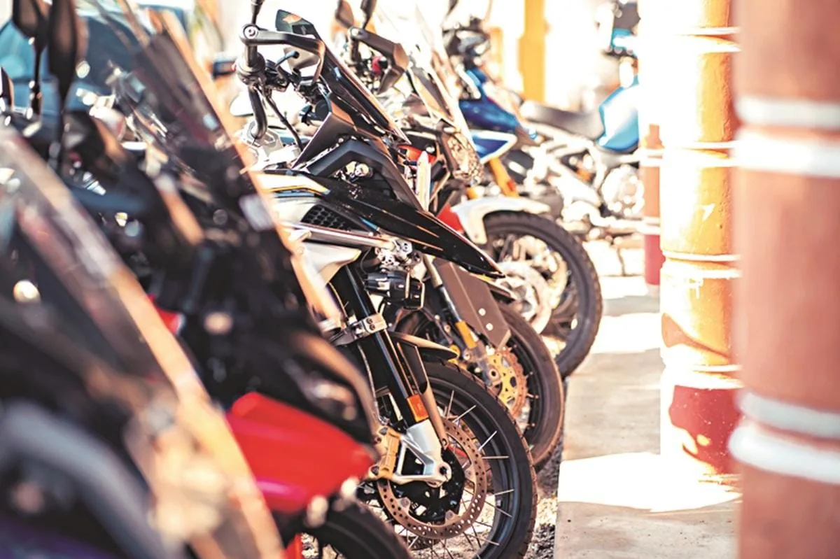 Speed alerts, reflective tyres: Govt weighs 2-wheeler safety overhaul