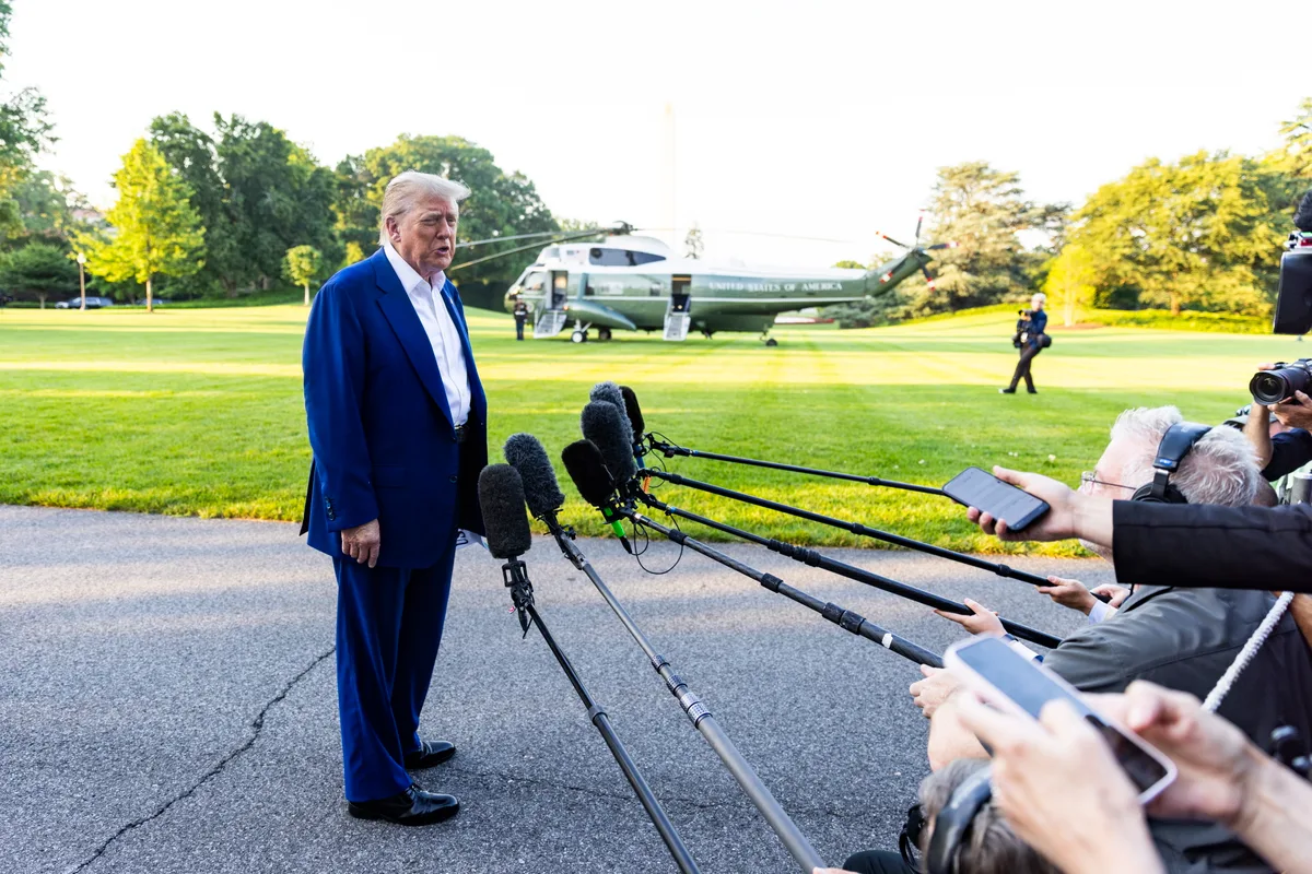 Trump chega à Irlanda sob uma das maiores operações de segurança de sempre