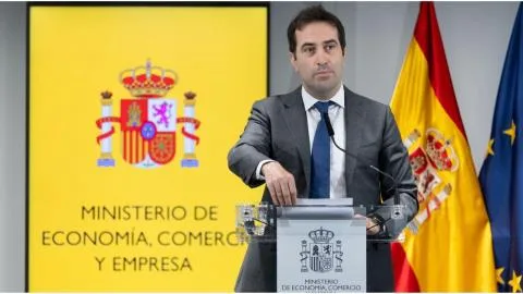 El Gobierno, obligado a revelar el informe con el que justificó su intervención en la OPA del BBVA sobre el Sabadell
