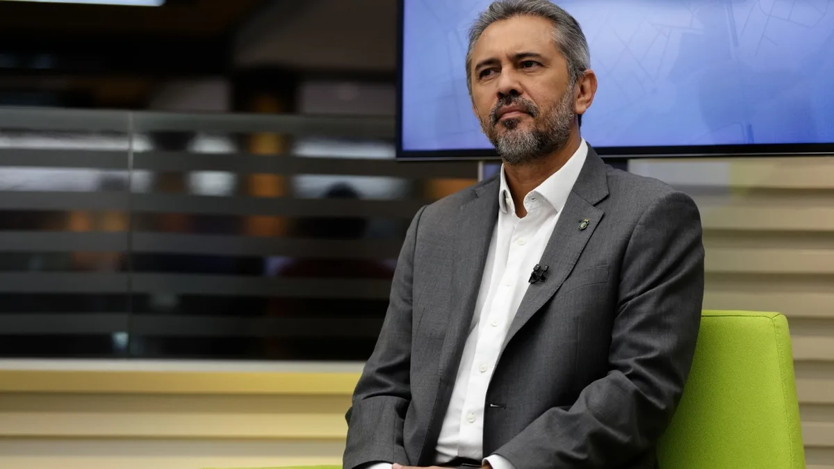 Elmano propõe projeto focado em cidades violentas do Ceará: 'Evitar aumento de jovens no mundo do crime'