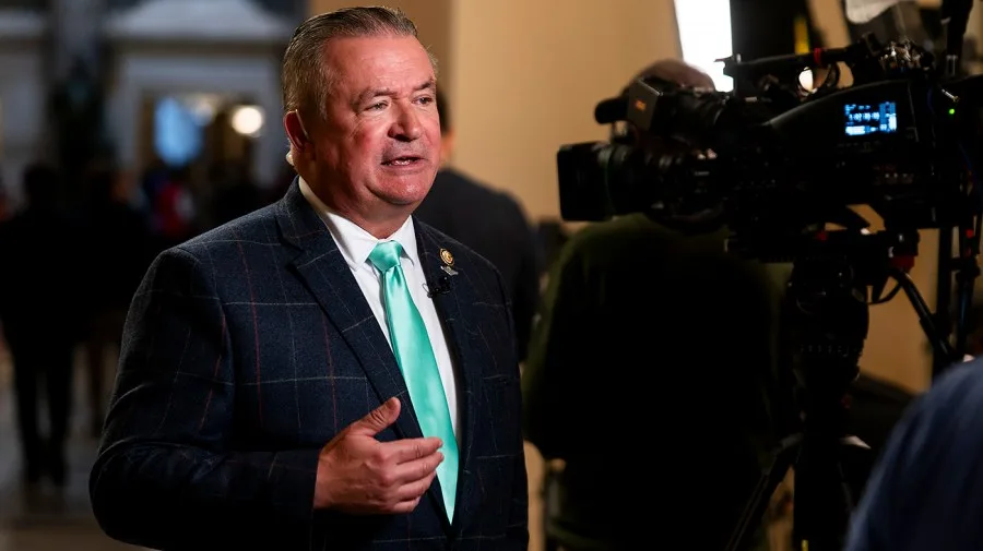 Bacon urges Trump to 'say less' after 'contradictory' Iran messages