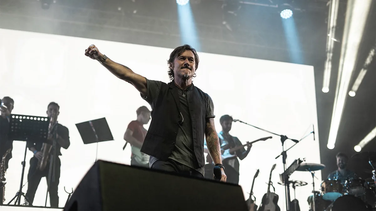 Diego Torres tuvo que frenar su show por un problema técnico y su reacción se volvió viral: “Son cosas que pasan”
