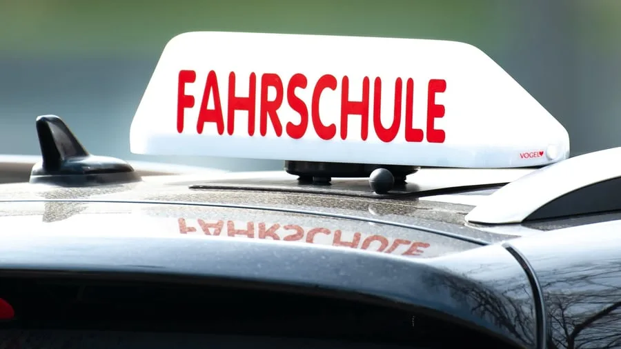Führerschein: Diese Pflichtstunden sind gesetzlich vorgeschrieben