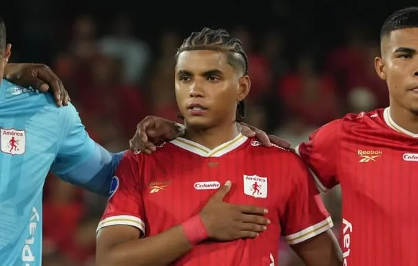 Josen Escobar, del América de Cali, fue elegido por la FIFA como el segundo mejor mediocampista sub-22 de Sudamérica