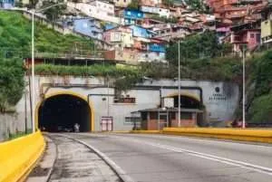 Anuncian cierre nocturno de túneles El Paraíso y El Valle por mantenimiento