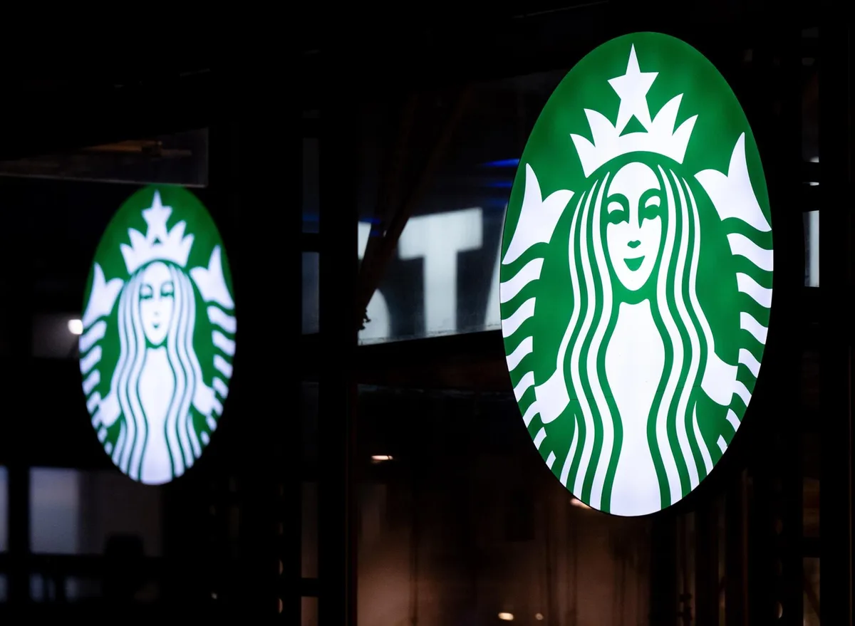 Starbucks reduce unos 220 puestos de trabajo como parte de su plan de reestructuración