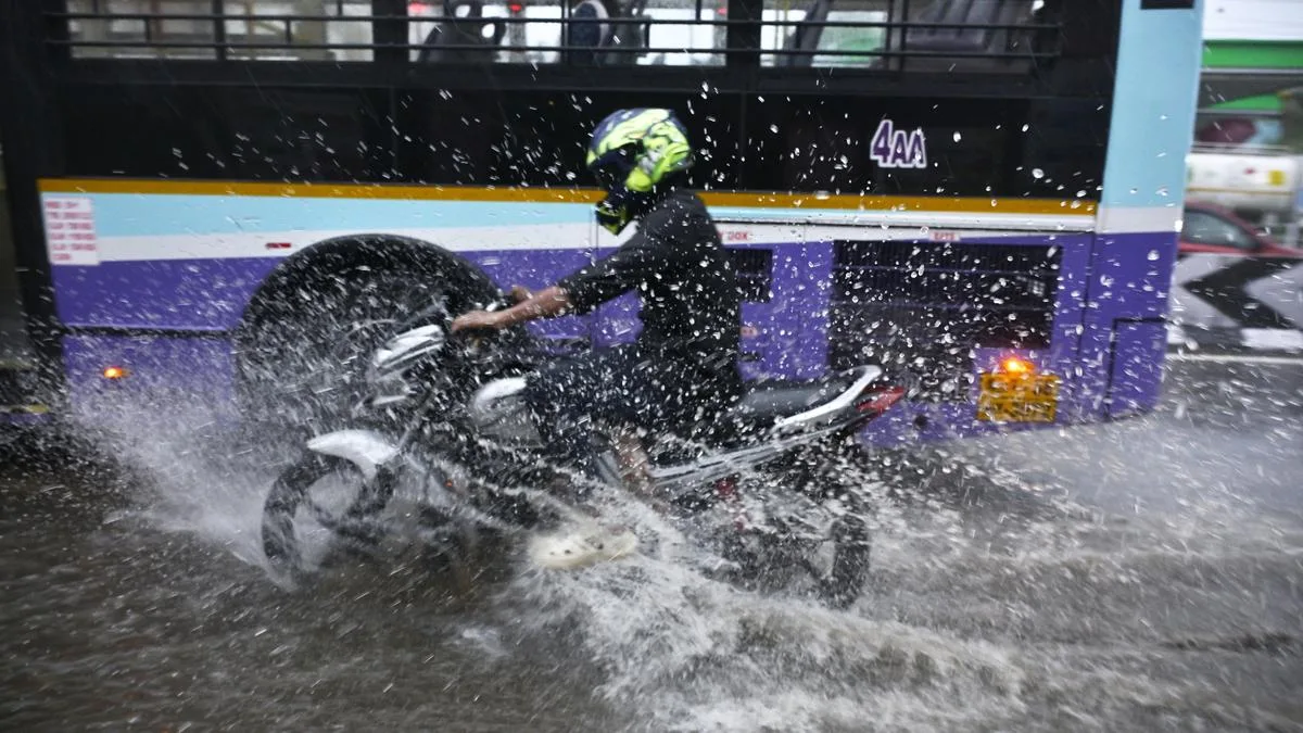Evening rain brings relief to Madurai