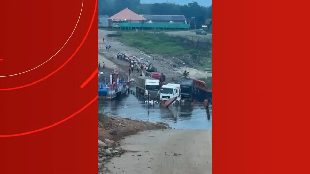Travessia de balsa na BR-319 é paralisada novamente após entrada de água em embarcação