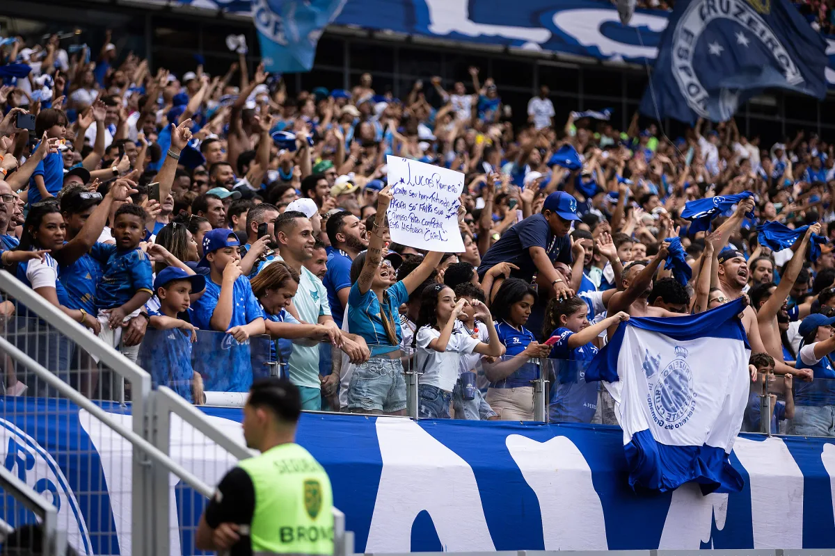 Cruzeiro anuncia ingressos esgotados para duelo contra o Flamengo pela Libertadores