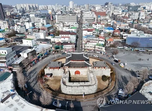 전주 풍남문광장, 금연·금주구역 지정…적발 시 과태료 5만원