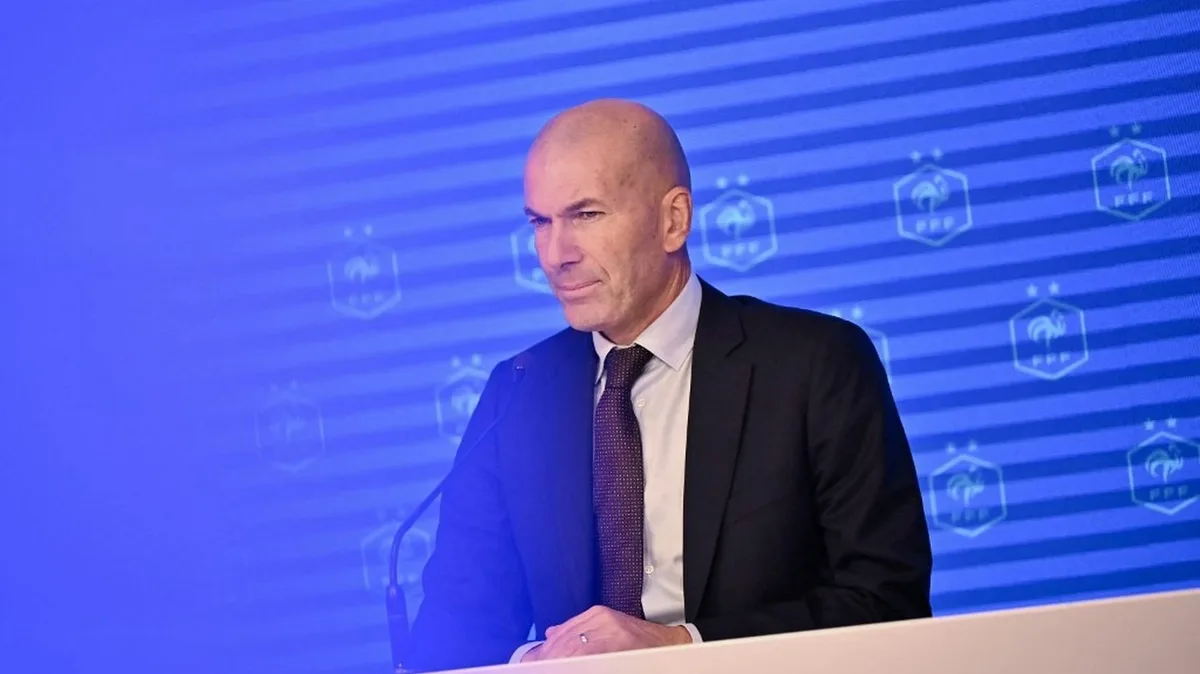 Première liste de Zinédine Zidane : le nouveau sélectionneur de l'équipe de France dévoile à 18 heures sa sélection pour les matchs face à la Turquie, la Belgique et l'Italie