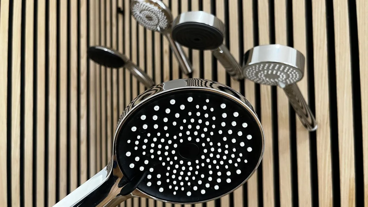 Wassersparen mit Luxus: Duschköpfe im Test: Fünf Modelle für weniger Verbrauch und besseren Komfort