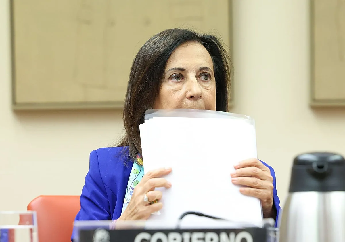 Robles señala a Marlaska: sostiene que los servicios de inteligencia hicieron su labor y avisaron a Interior