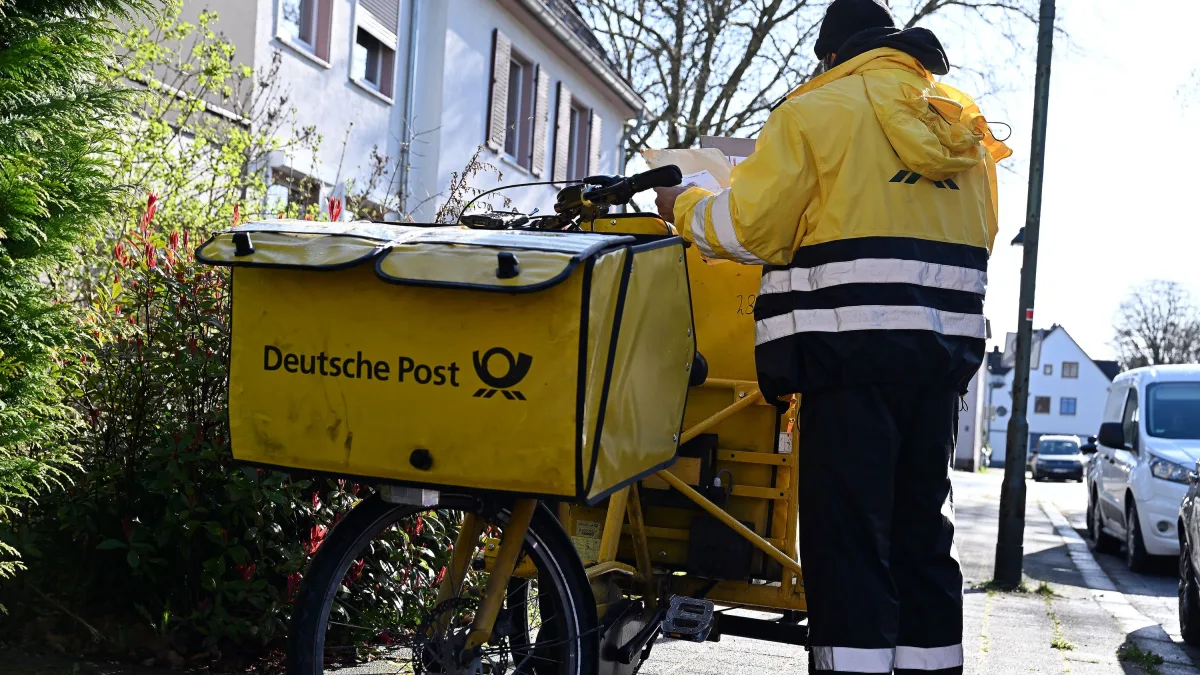 Neue Struktur: Warum der Post-Konzern künftig nur noch DHL heißt