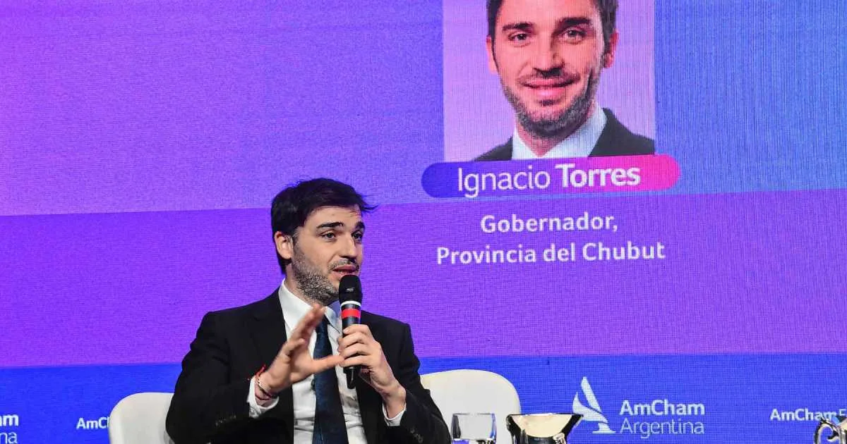 Chubut: los mil días de Torres, celebrando encuestas y haciendo las valijas