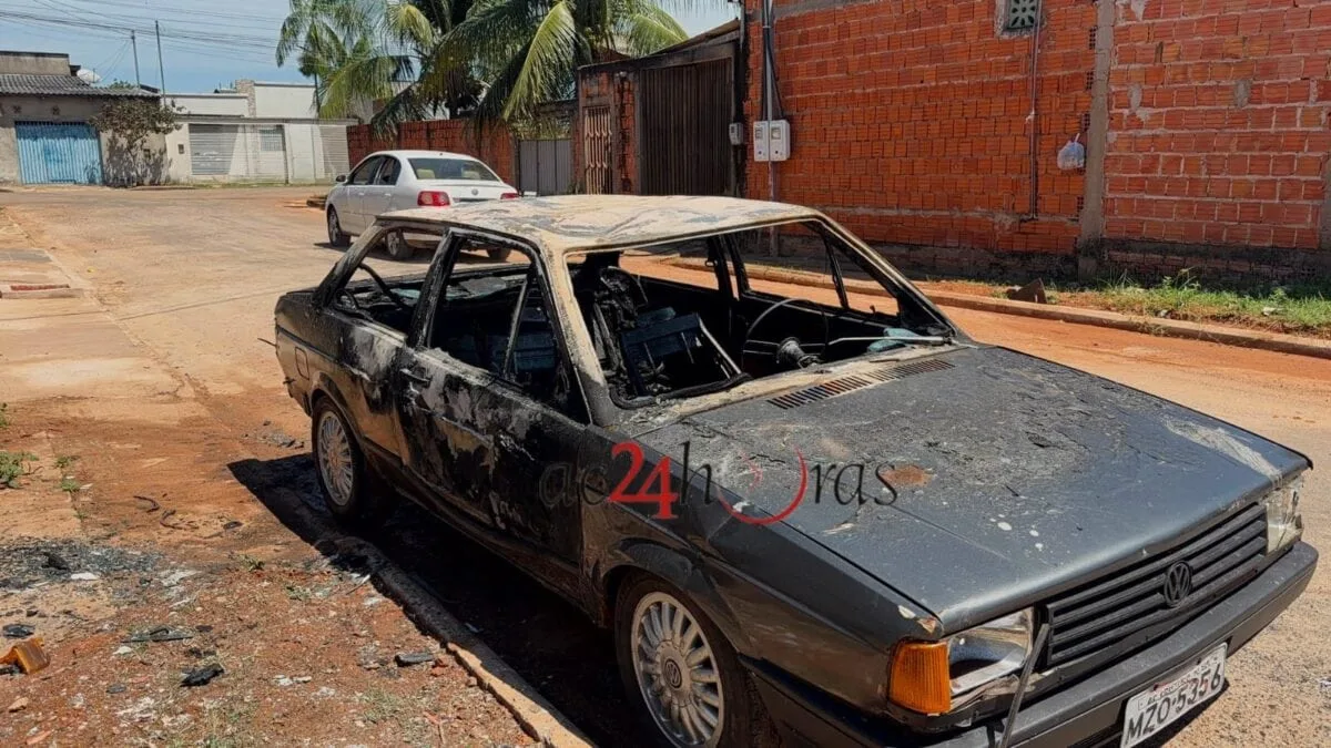 Homem ateia fogo no próprio carro após discussão por término de relacionamento