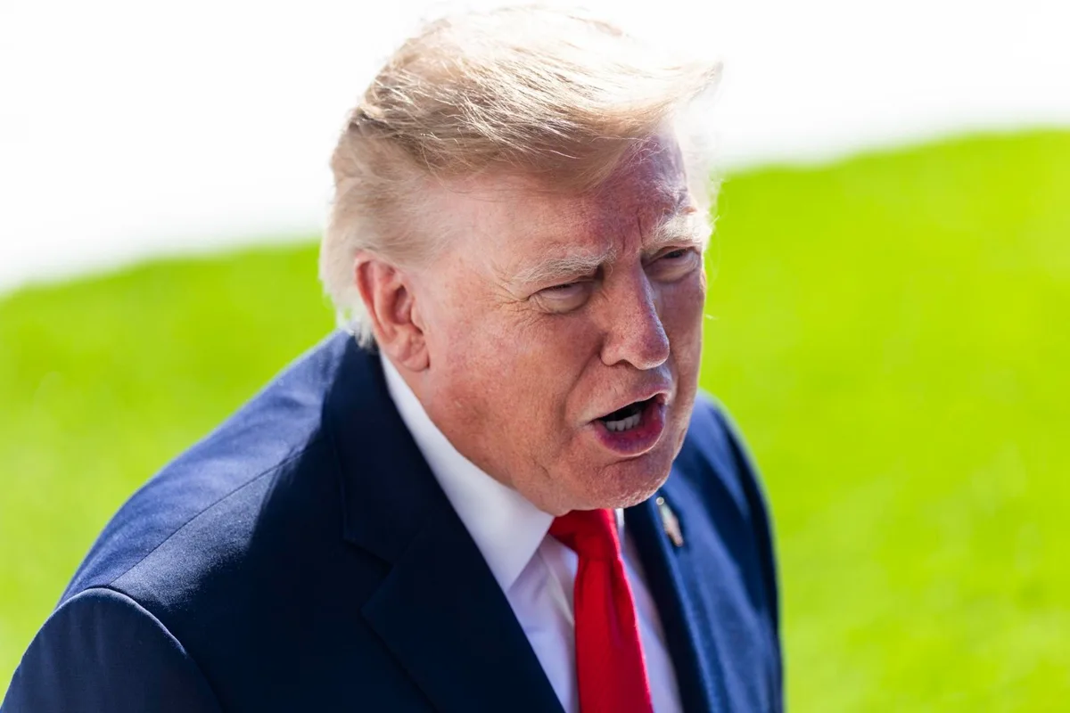 Trump sugirió que se debería “disparar” a quienes filtran información clasificada en EEUU