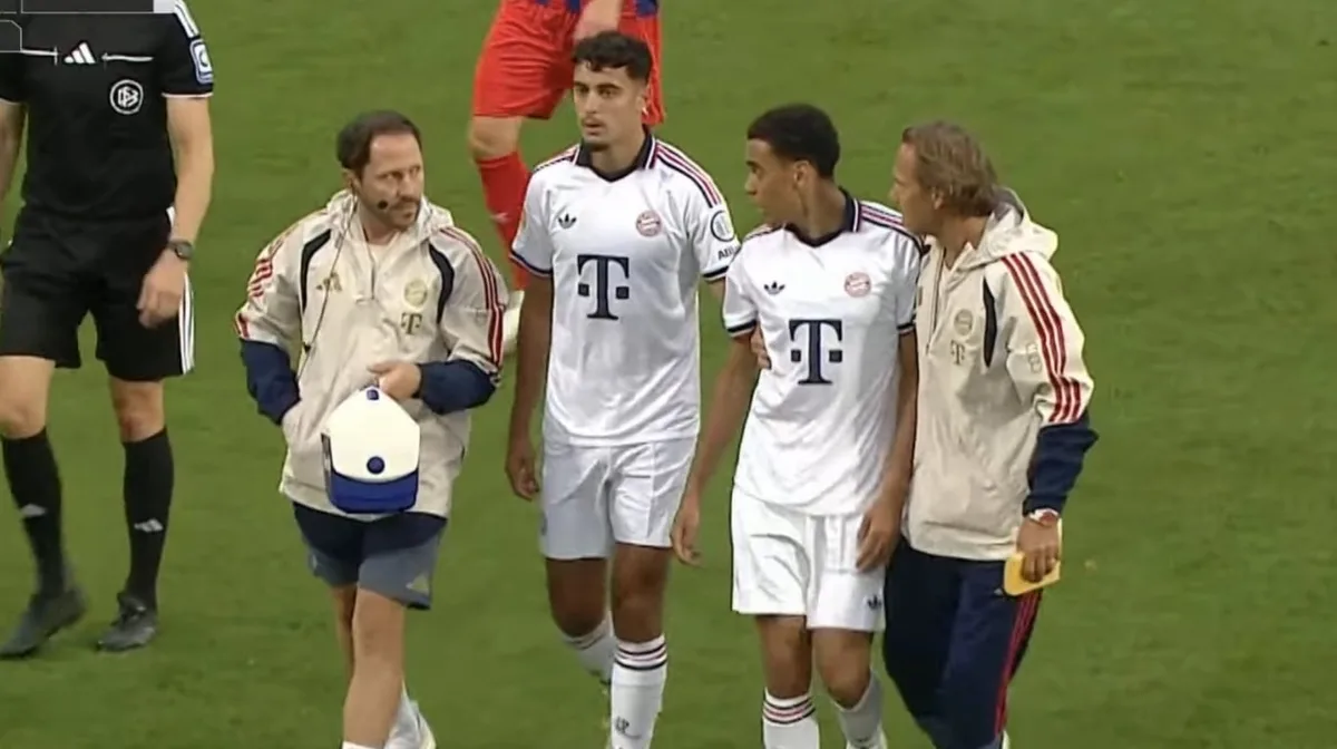 El futbolista Jamal Musiala volvió a desmayarse en un amistoso y encendió las alarmas en el Bayern Munich