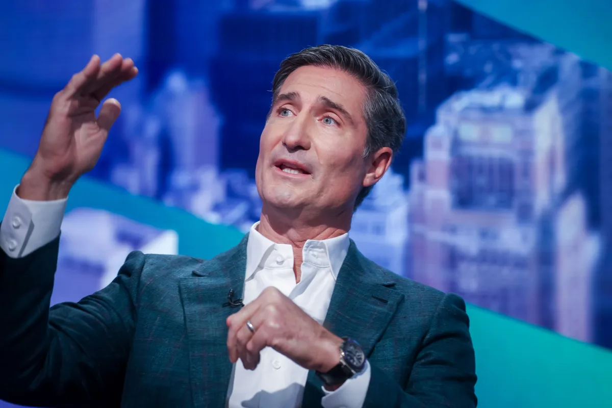 Why buying Chipotle would be a mistake for Starbucks, even with Brian Niccol in charge