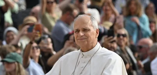 Papst Leo XIV. begibt sich am Dienstag in Rom ins Krankenhaus
