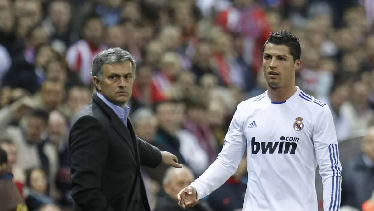 ‘Eu vi Mourinho confrontar Cristiano Ronaldo’: Ex-jogador faz alerta sobre vestiário do Real Madrid