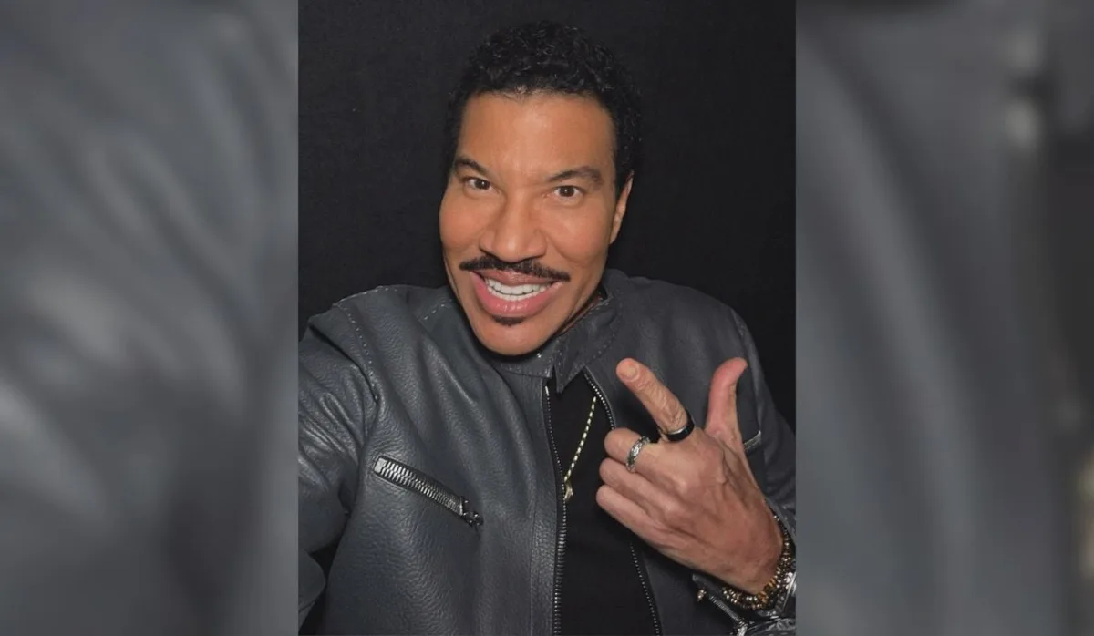 Lionel Richie volta a passar mal e está internado na UTI