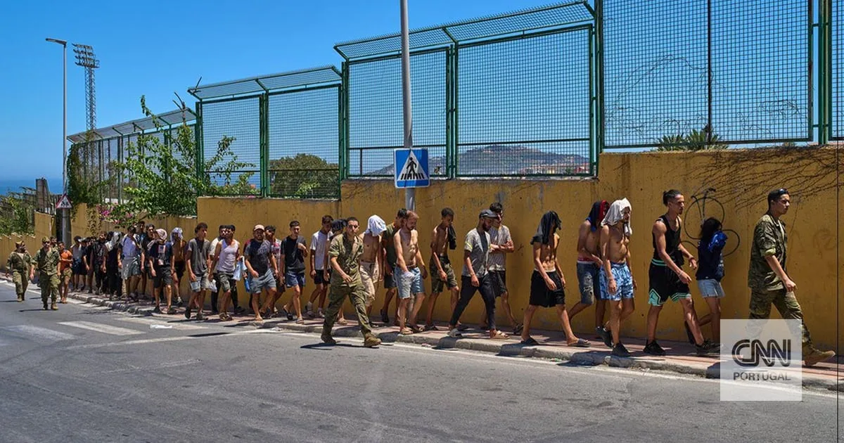Ceuta vai recorrer à Justiça para impedir que os pavilhões desportivos acolham migrantes