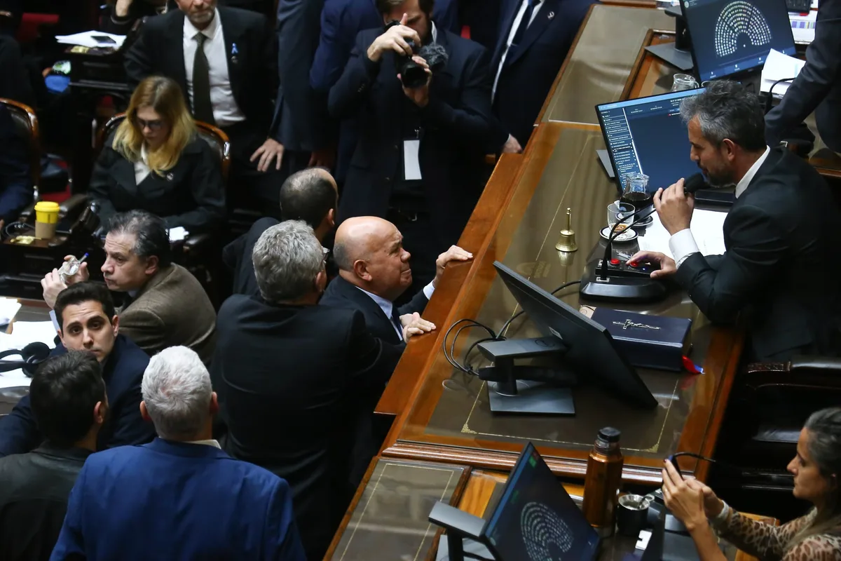 Así fueron los fuertes cruces en Diputados por un artículo tras la aprobación de la reforma de la carta orgánica del BCRA