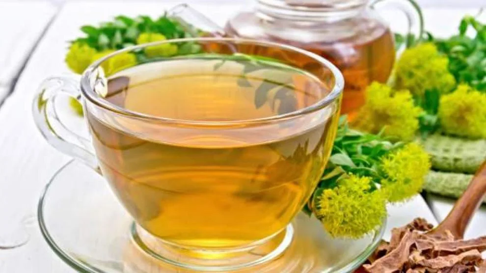 Té de hojas de lechosa para mejorar la digestión