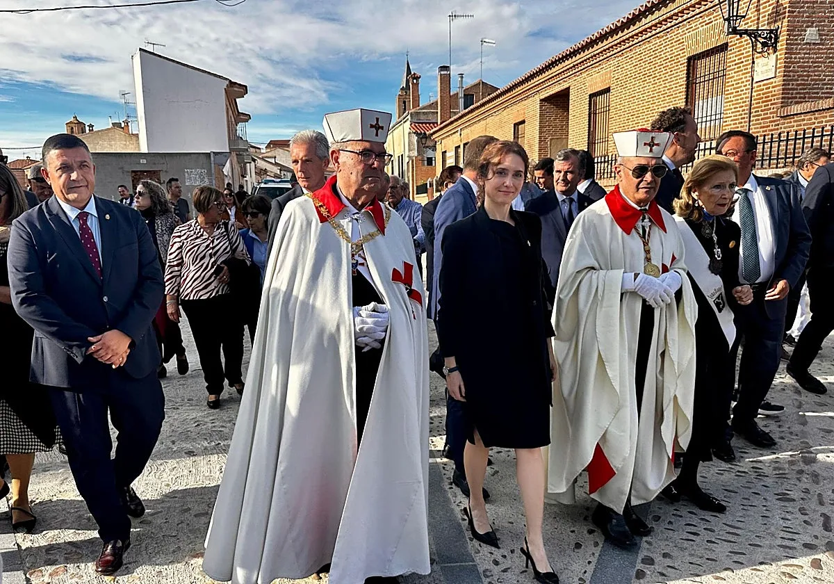 Isabel Díaz Ayuso defiende desde Madrigal de las Altas Torres el valor de la Hispanidad
