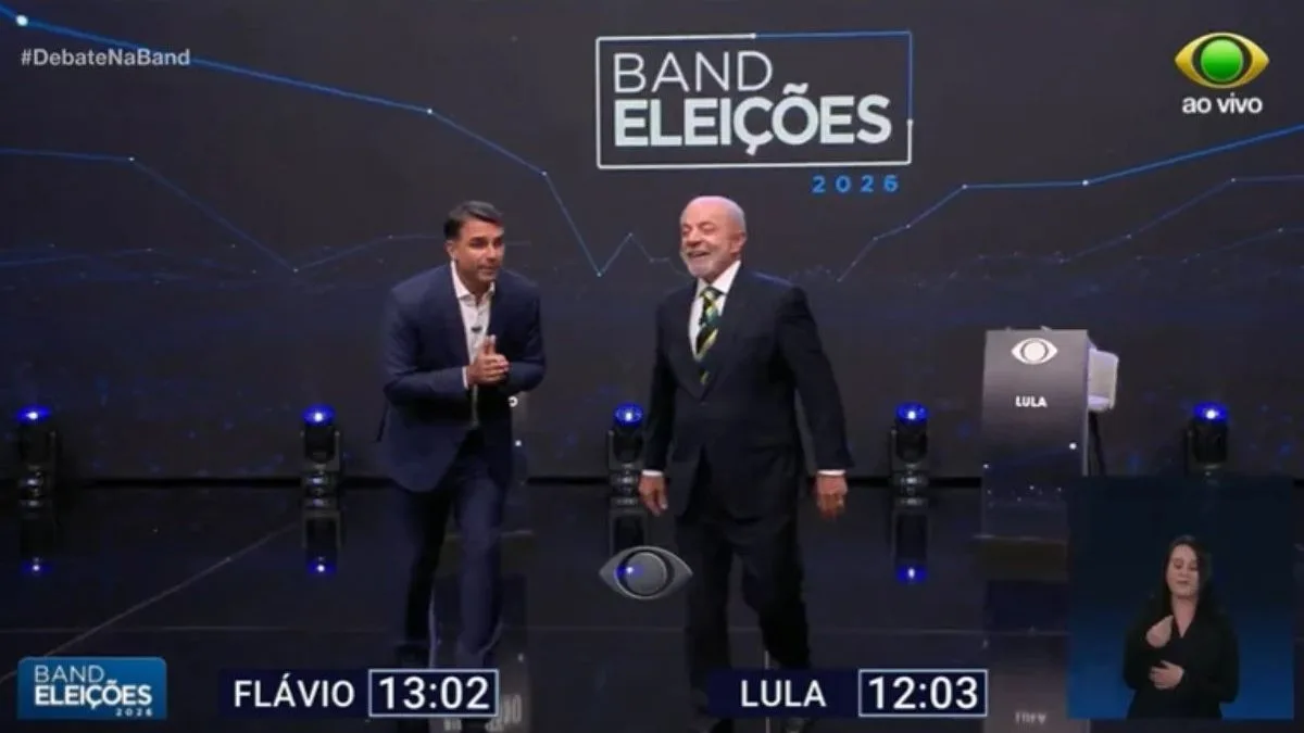 Lula desafia Flávio a abrir sigilos bancários das famílias durante debate