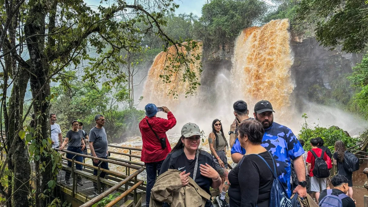 A pesar de El Niño: por qué hay una “palabra prohibida” para hablar de las Cataratas del Iguazú, que están más potentes que nunca