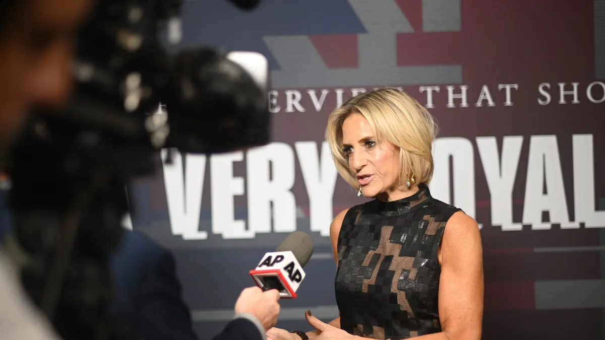 "Esto no ha terminado": Emily Maitlis avisa de que nuevos testimonios cercan al expríncipe Andrés en Estados Unidos