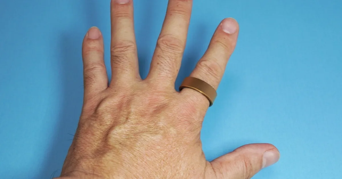 スマートリングは日本でブレイクするか 高精度な睡眠モニターと分析の「Ultrahuman Ring AIR」を試す