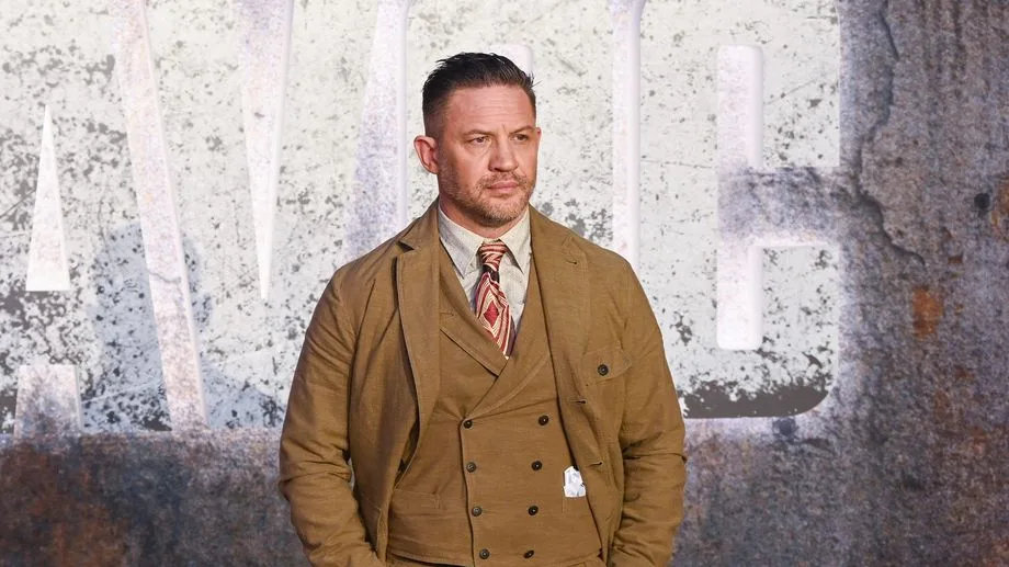 "On a eu l'honneur de passer la journée avec lui", l'acteur Tom Hardy choisit un salon de Velleron pour se faire tatouer