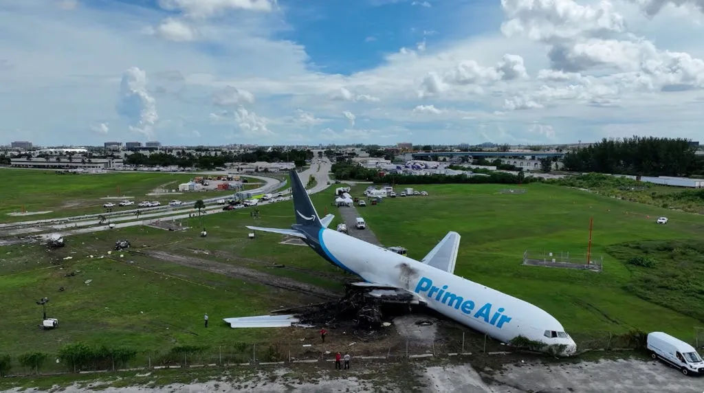 Amazon suspends use of 21 Air, the cargo carrier whose plane careened off Miami runway and killed 5
