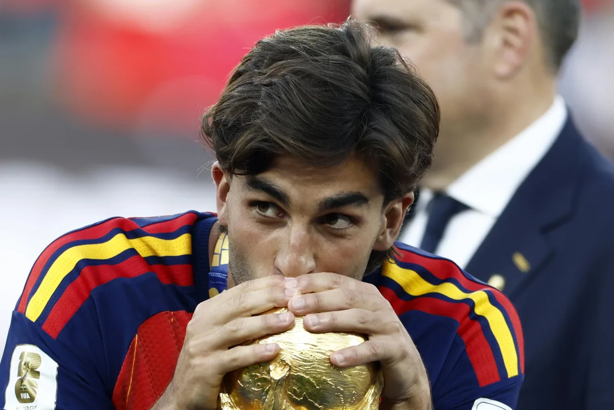 PSG acuerda con Barcelona el traspaso de Ferran Torres
