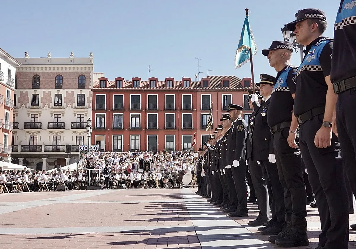 Valladolid agradece a la Policía Municipal sus 200 años de «dedicación y entrega»