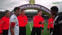Jair preocupa Vasco após sair com dores em jogo contra o Santos