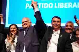 “Tesouraço”: como é o plano de Flávio Bolsonaro para corte de gastos e impostos