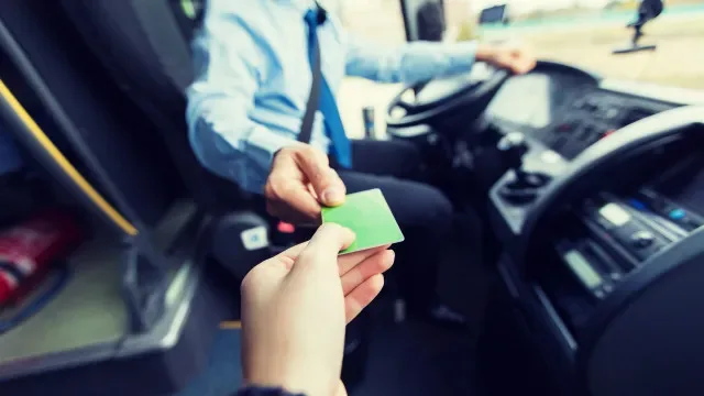Novas regras reforçam direitos de quem usa comboio, autocarro ou barco