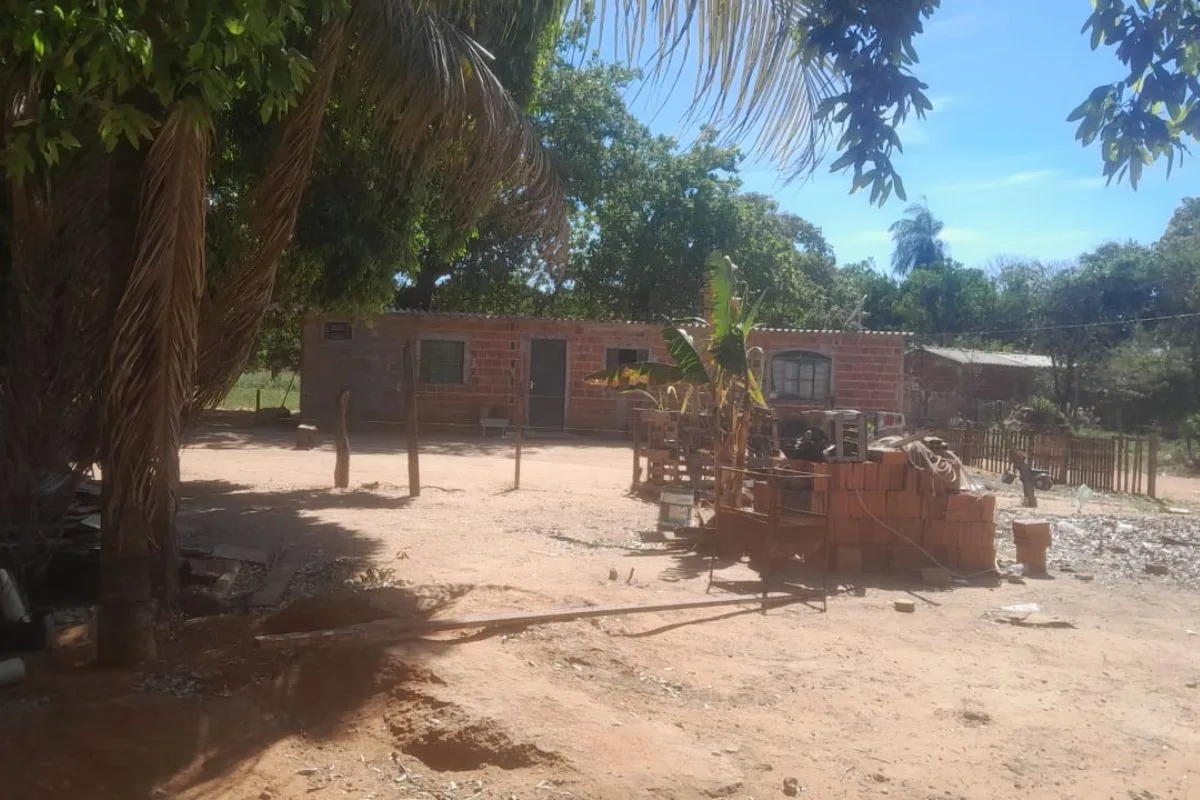 Suspeito de feminicídio é encontrado com filha de 4 anos em mata de Aquidauana